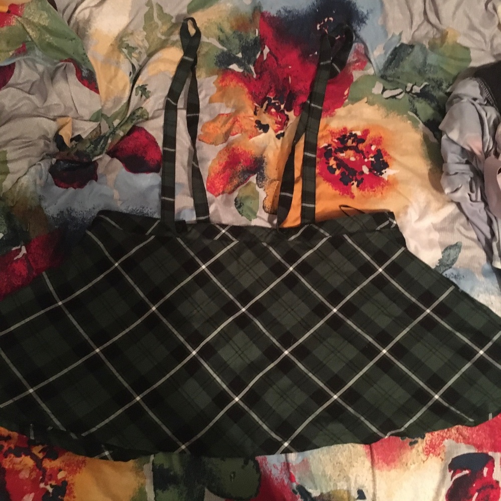 PLUS SIZE GREEN PLAID SUSPENDERS SKIRT